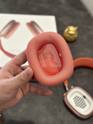 Apple AirPods Pro Max Red 1:1 UA Replica view 9