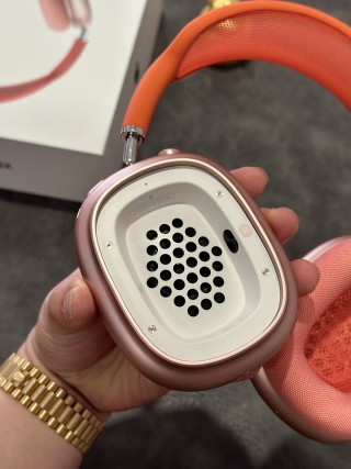 Apple AirPods Pro Max Red 1:1 UA Replica view 10