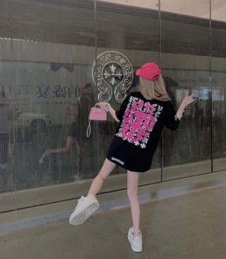Black Graphic Print Short Sleeve T-Shirt Pink & White Logo view 5