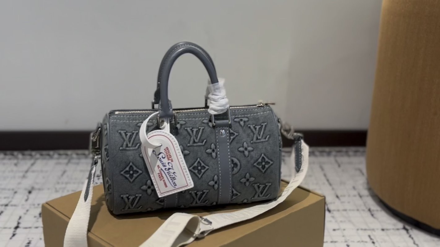 Louis Vuitton Monogram Empreinte Speedy Bandoulière Bag Grey