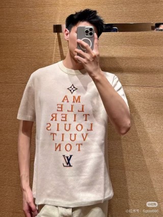 Louis Vuitton Cream Graphic Logo T-Shirt view 3