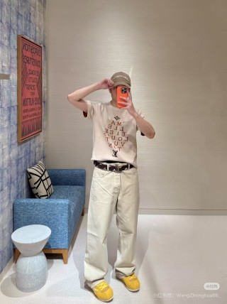 Louis Vuitton Cream Graphic Logo T-Shirt view 6