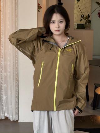 Arc'teryx Bate SL Hooded Windbreaker Jacket - Sage Taupe view 3