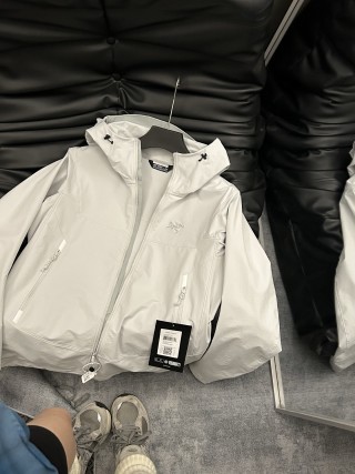 Arc'teryx Soft Shell Zip Hoodie – Mystique Grey view 9