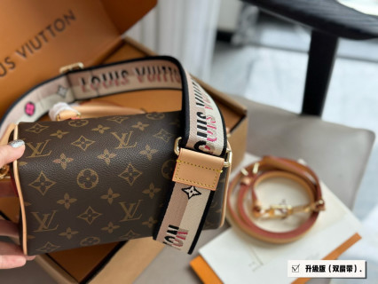 Louis Vuitton Speedy 20 Monogram Canvas Handbag view 7