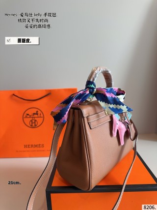 Hermès Kelly 25 Handbag - Chocolate Brown Leather view 3