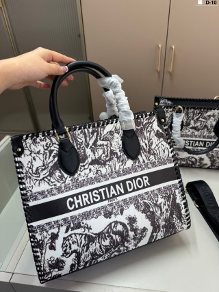 Dior Floral Jacquard Tote Bag Black & White view 4