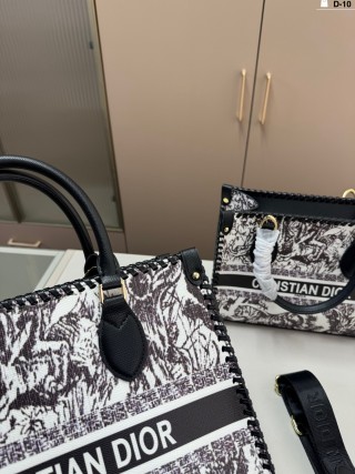Dior Floral Jacquard Tote Bag Black & White view 5