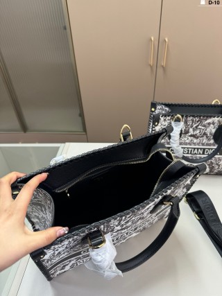 Dior Floral Jacquard Tote Bag Black & White view 9