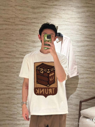 Cream Trunk Graphic Short Sleeve T-Shirt view 6