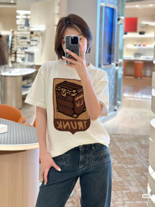 Cream Trunk Graphic Short Sleeve T-Shirt view 7