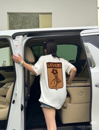 Cream Trunk Graphic Short Sleeve T-Shirt view 9