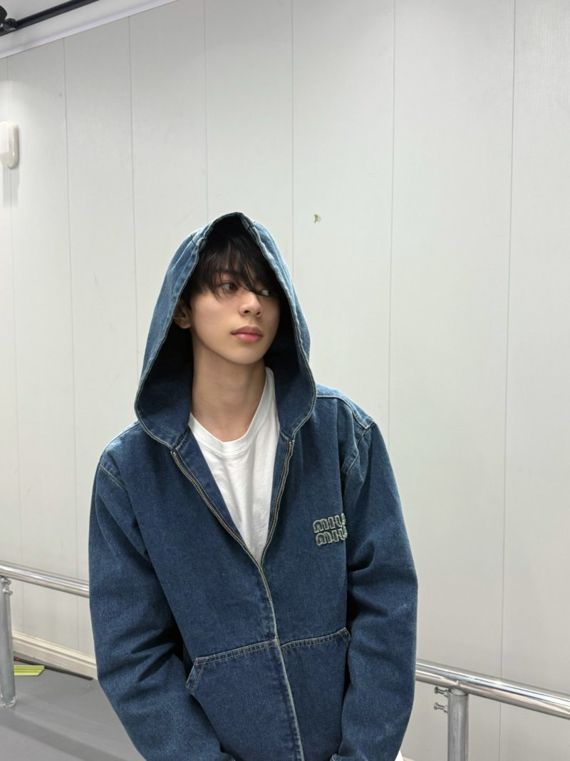Vintage Wash Denim Zip Jacket Navy Blue view