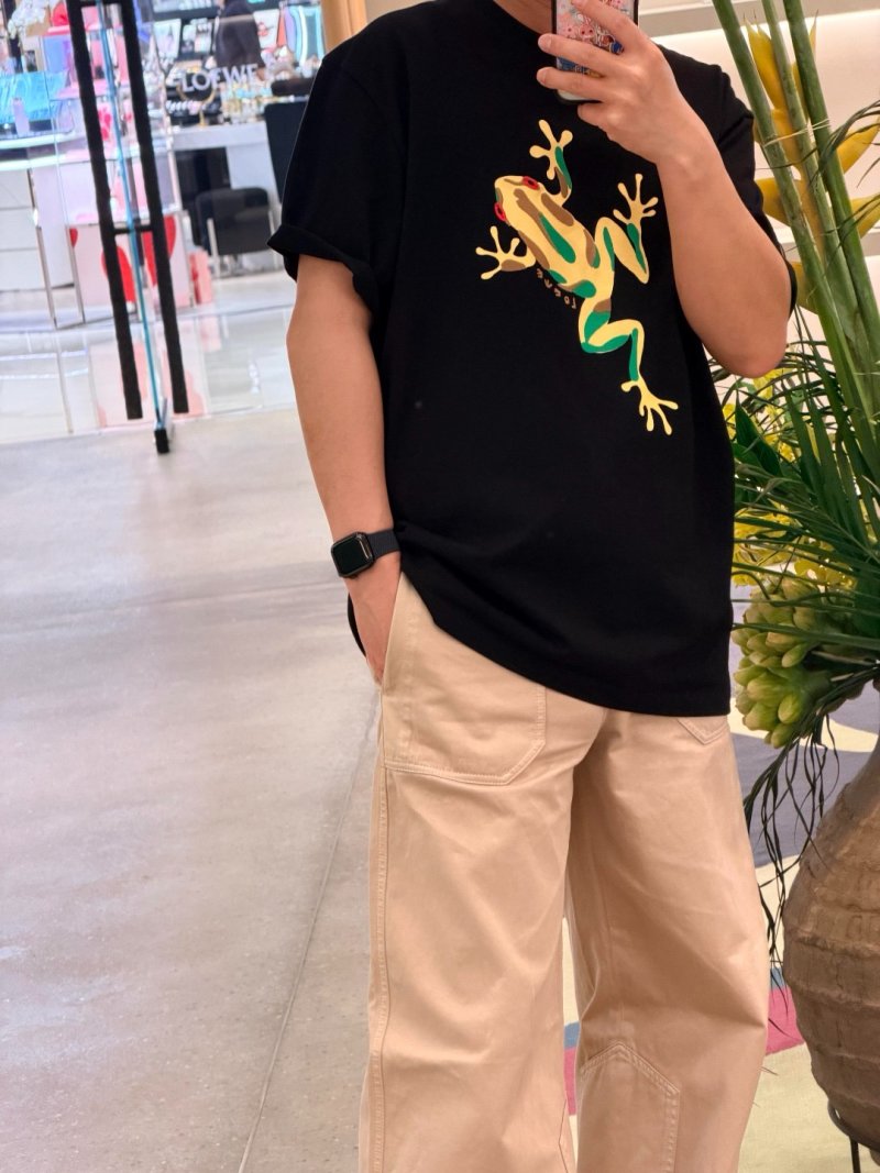 Black Frog Graphic T-Shirt