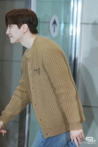 Prada Beige Ribbed Wool Cardigan view 5