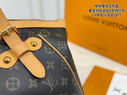 Louis Vuitton Monogram Dumpling Tote Bag - Navy view 3