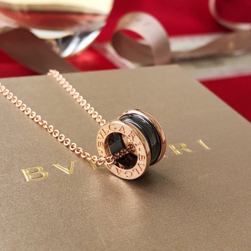 Bvlgari Black Ceramic Rose Gold Necklace view