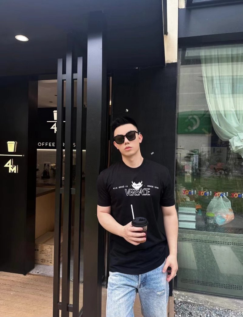 Black Graphic Print Short Sleeve T-Shirt view
