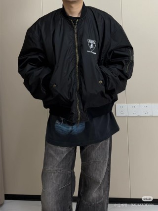 Black Oversized Puffer Jacket with Embroidered Badge view 4