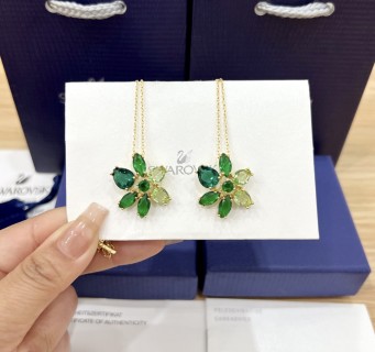 Swarovski Gema Green Crystal Flower Pendant Necklace view 8
