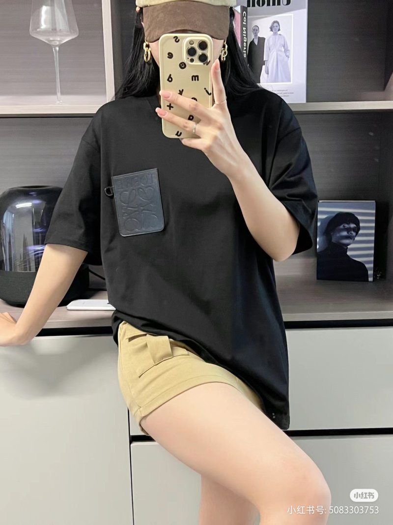 Loewe Anagram Embossed Leather Pocket T-Shirt Black view