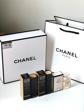 Chanel N°5 Rouge Allure Velvet Gift Set – 3pc Luxury Bundle view 6