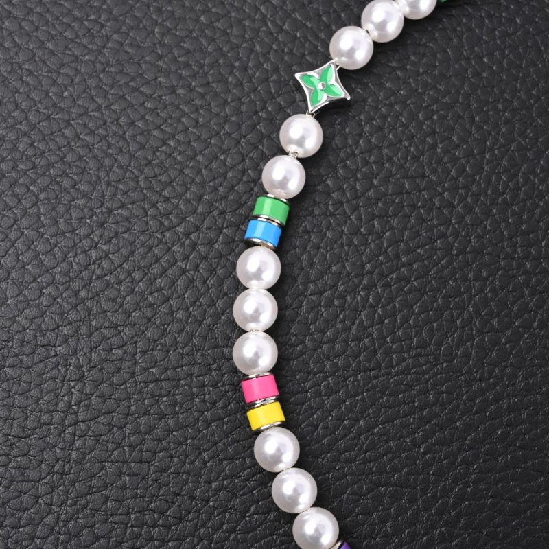Louis Vuitton MNG Pearl Party Multi-Color Necklace view