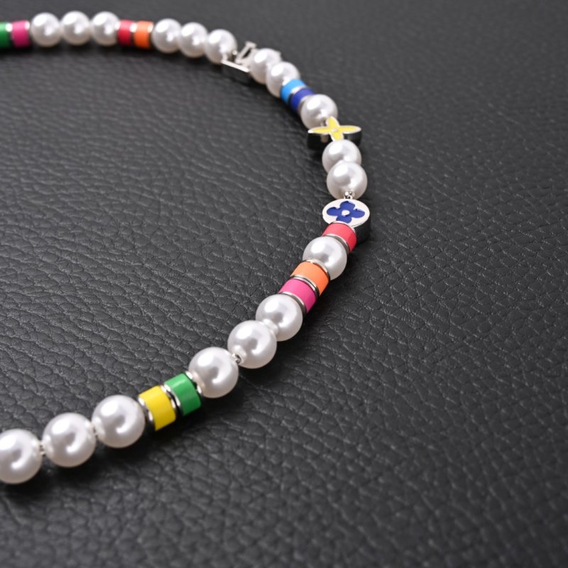 Louis Vuitton MNG Pearl Party Multi-Color Necklace view