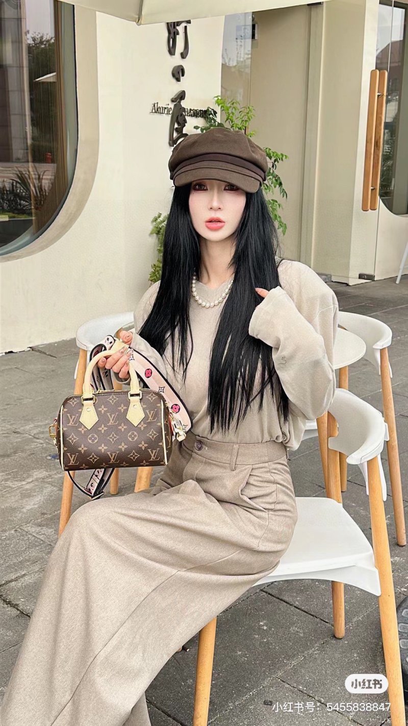Louis Vuitton Monogram Canvas Shoulder Bag Brown view