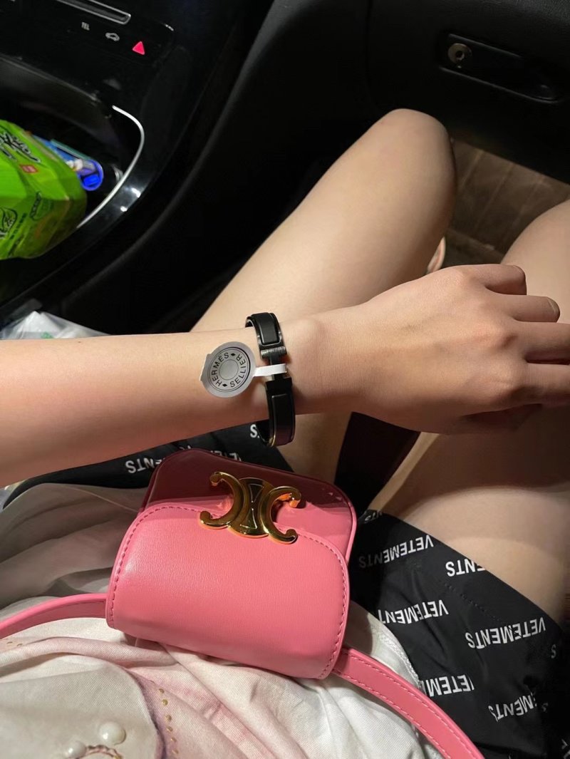 Hermès H Flat Head Matte Black Bracelet view