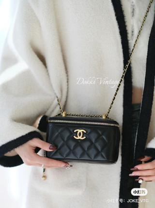 Chanel Black Quilted Vanity Case Gold Chain Bag view 3