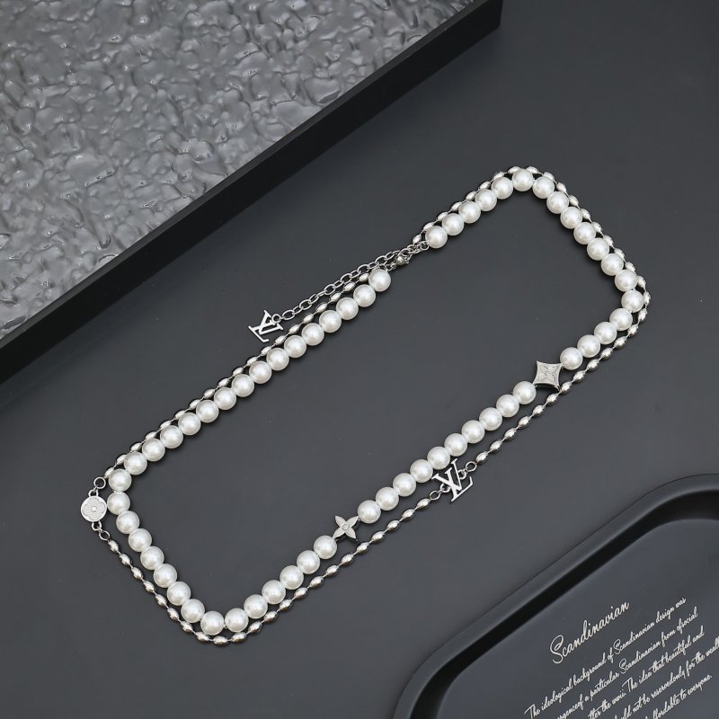Louis Vuitton Pearls Fusion Layered Necklace Silver view