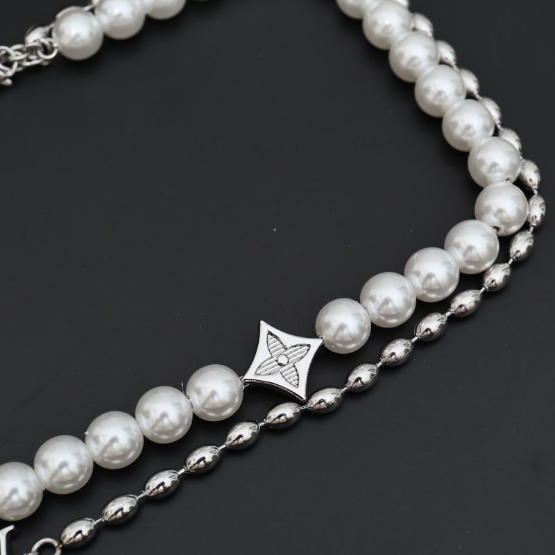 Louis Vuitton Pearls Fusion Layered Necklace Silver view