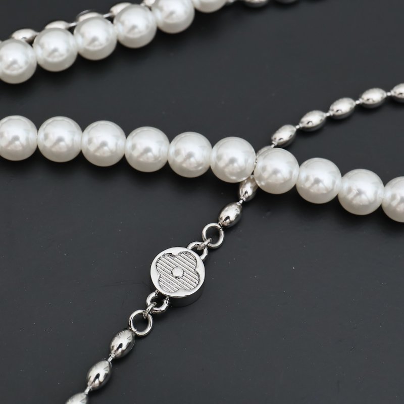 Louis Vuitton Pearls Fusion Layered Necklace Silver view