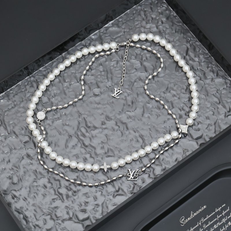 Louis Vuitton Pearls Fusion Layered Necklace Silver view