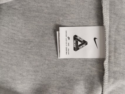 Nike x Palace New York Collaboration T-Shirt Grey view 9