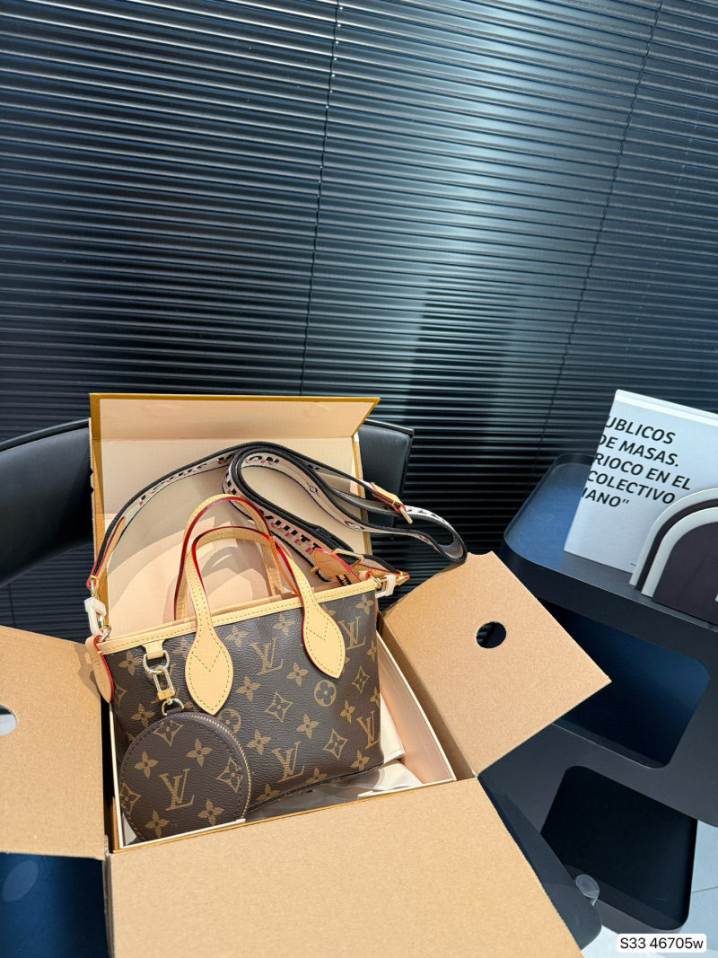 Louis Vuitton Monogram Tote Bag with Pouch - Brown