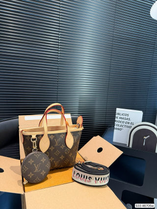 Louis Vuitton Monogram Tote Bag with Pouch - Brown view 2