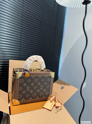 Louis Vuitton Petite Malle Hard Box Bag Monogram Canvas view 5