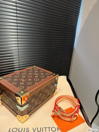 Louis Vuitton Petite Malle Hard Box Bag Monogram Canvas view 8