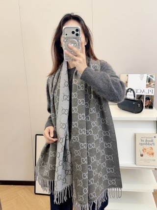 Gucci GG Jacquard Wool Scarf Grey & Ginger view 3