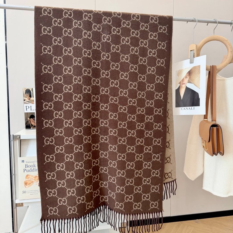 Gucci GG Jacquard Wool Scarf Grey & Ginger view