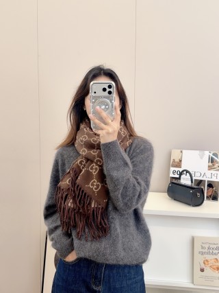 Gucci GG Jacquard Wool Scarf Grey & Ginger view 9