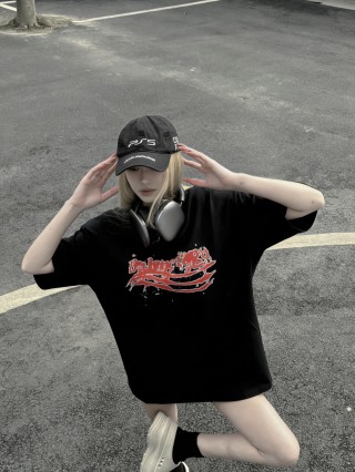 Black Oversized Graphic Print Short Sleeve T-Shirt view 3