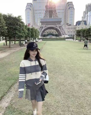 Striped Color-Block Knit Hoodie - Charcoal & Cream