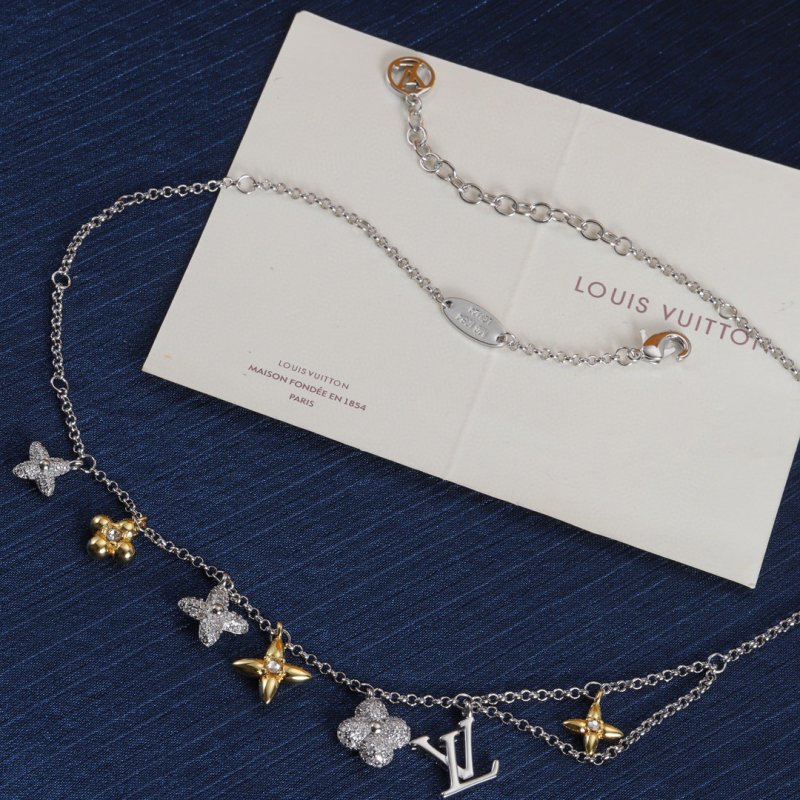 Louis Vuitton Gram Monogram Floral Zirconia Necklace - Silver view