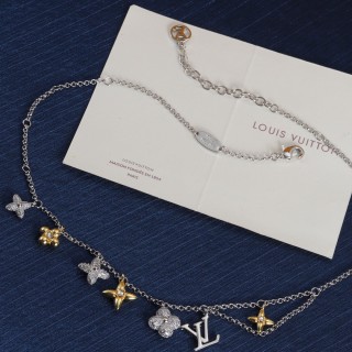 Louis Vuitton Gram Monogram Floral Zirconia Necklace - Silver view 3
