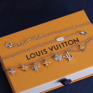 Louis Vuitton Gram Monogram Floral Zirconia Necklace - Silver view 6