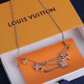 Louis Vuitton Gram Monogram Floral Zirconia Necklace - Silver view 8