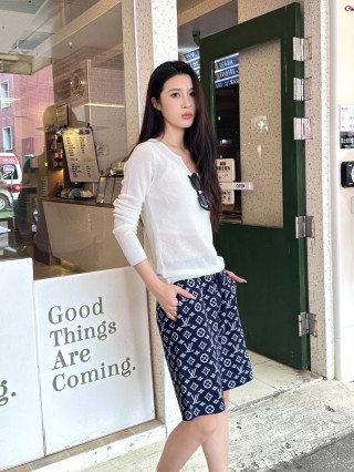 Louis Vuitton Monogram Navy Knit Shorts view 6